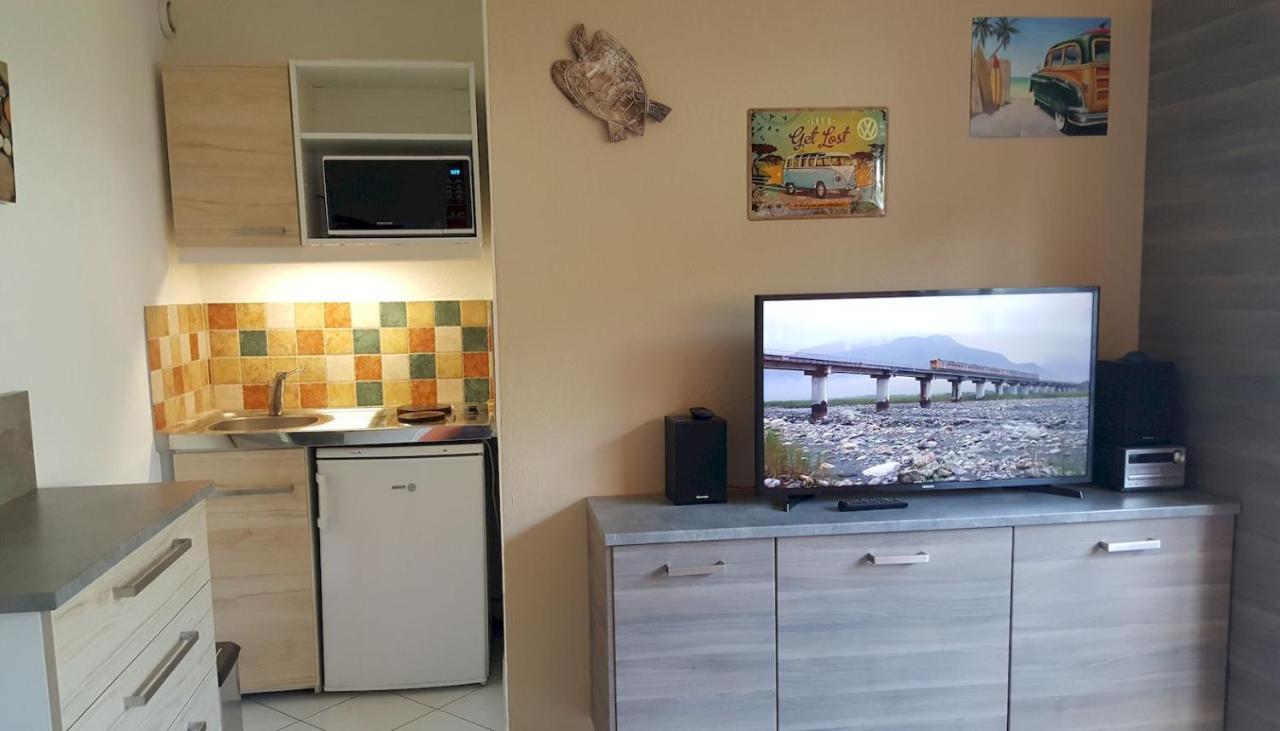 Studio Proche Port Et Plages, Piscine Hyeres Bagian luar foto