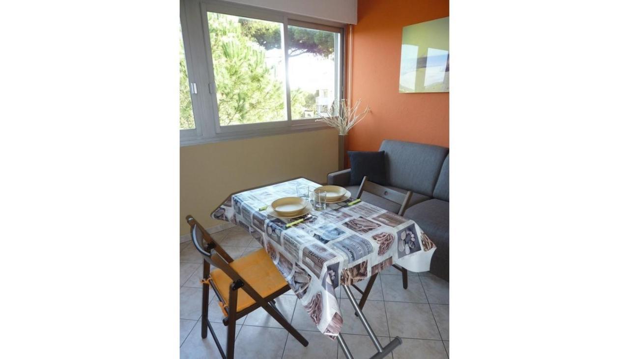 Studio Proche Port Et Plages, Piscine Hyeres Bagian luar foto